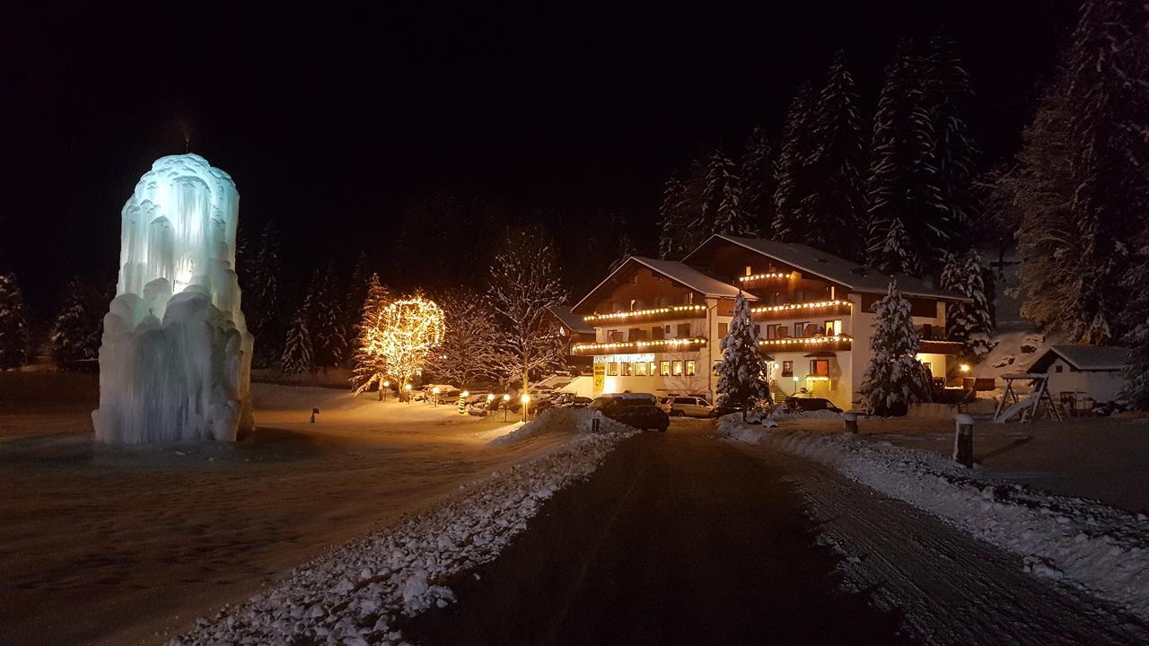 Hotel Pontives オルティゼーイ エクステリア 写真