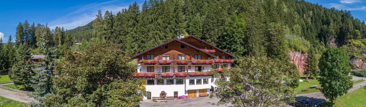 Hotel Pontives オルティゼーイ エクステリア 写真